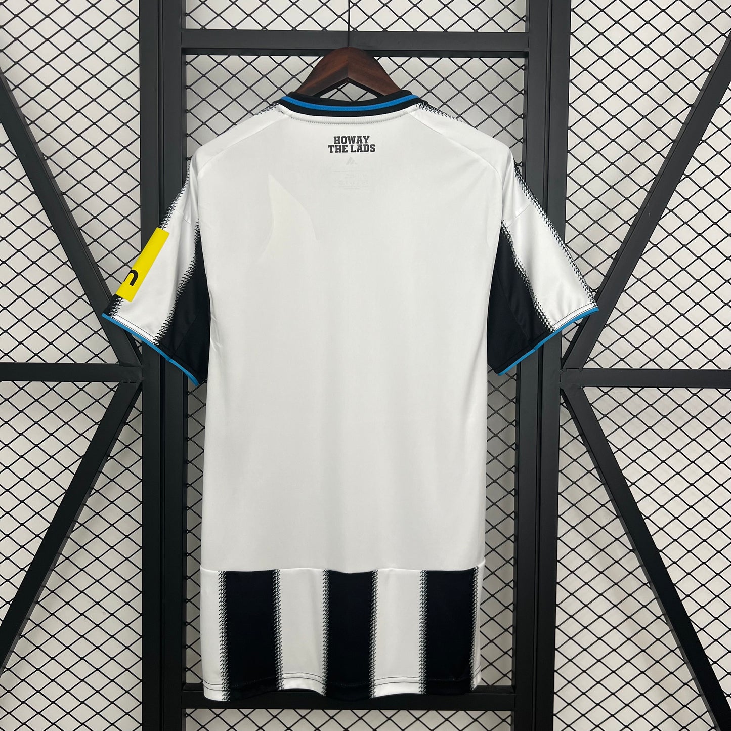 Newcastle Home Jersey 2025/26