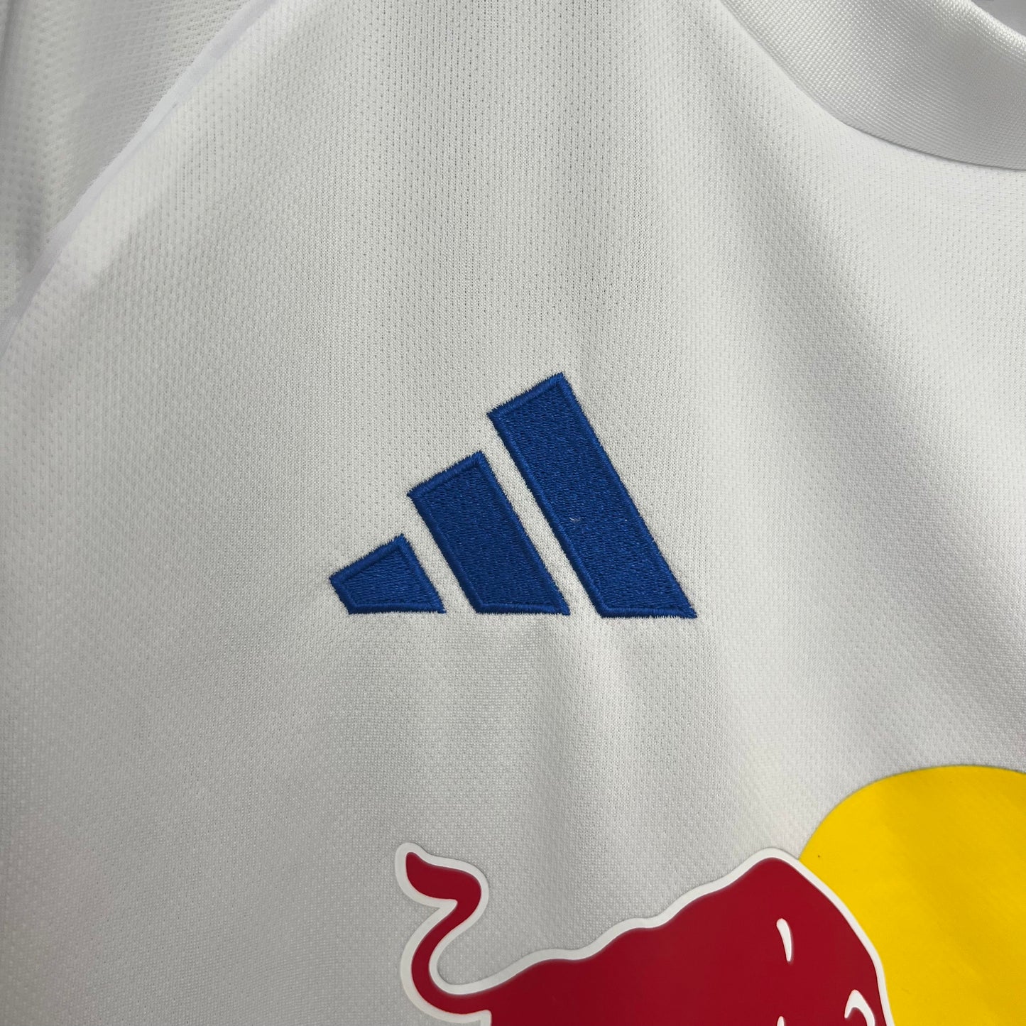 Leeds’ Away Jersey 2025/26