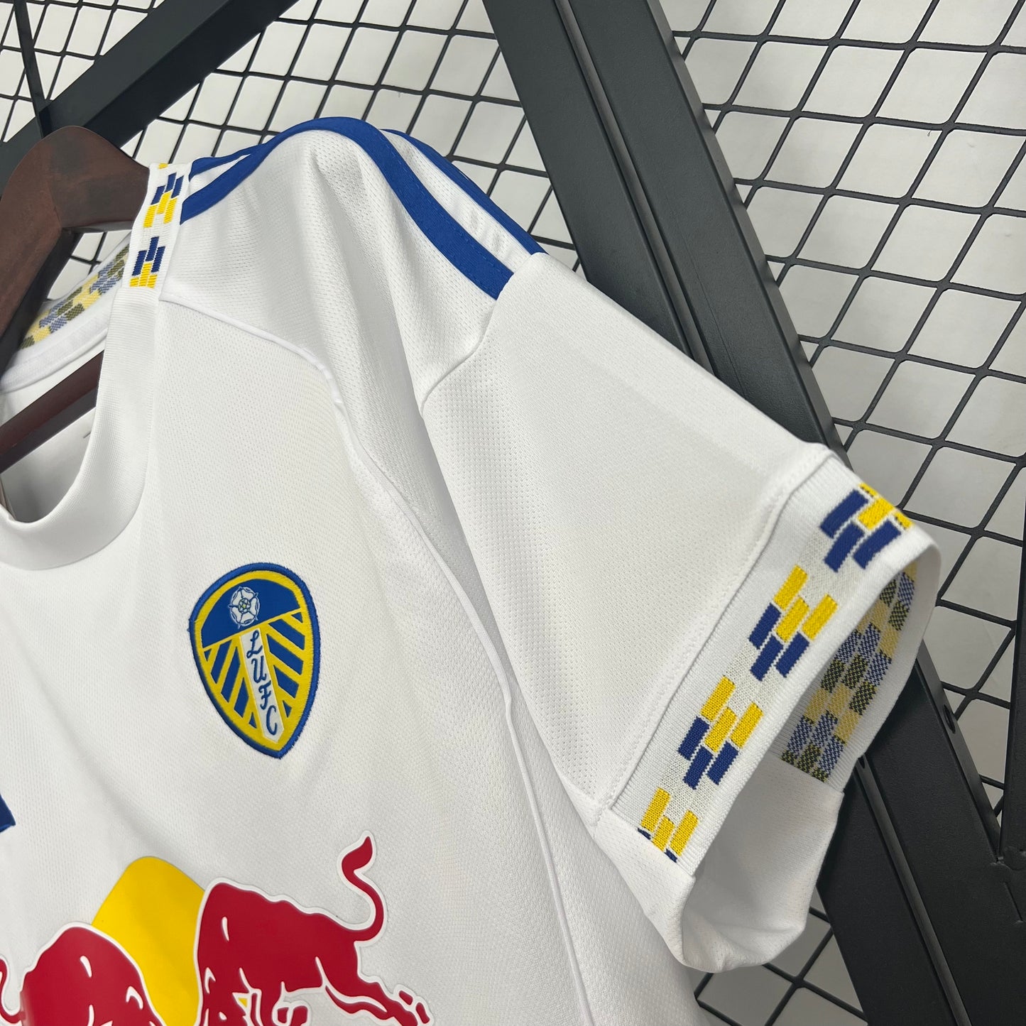Leeds’ Away Jersey 2025/26
