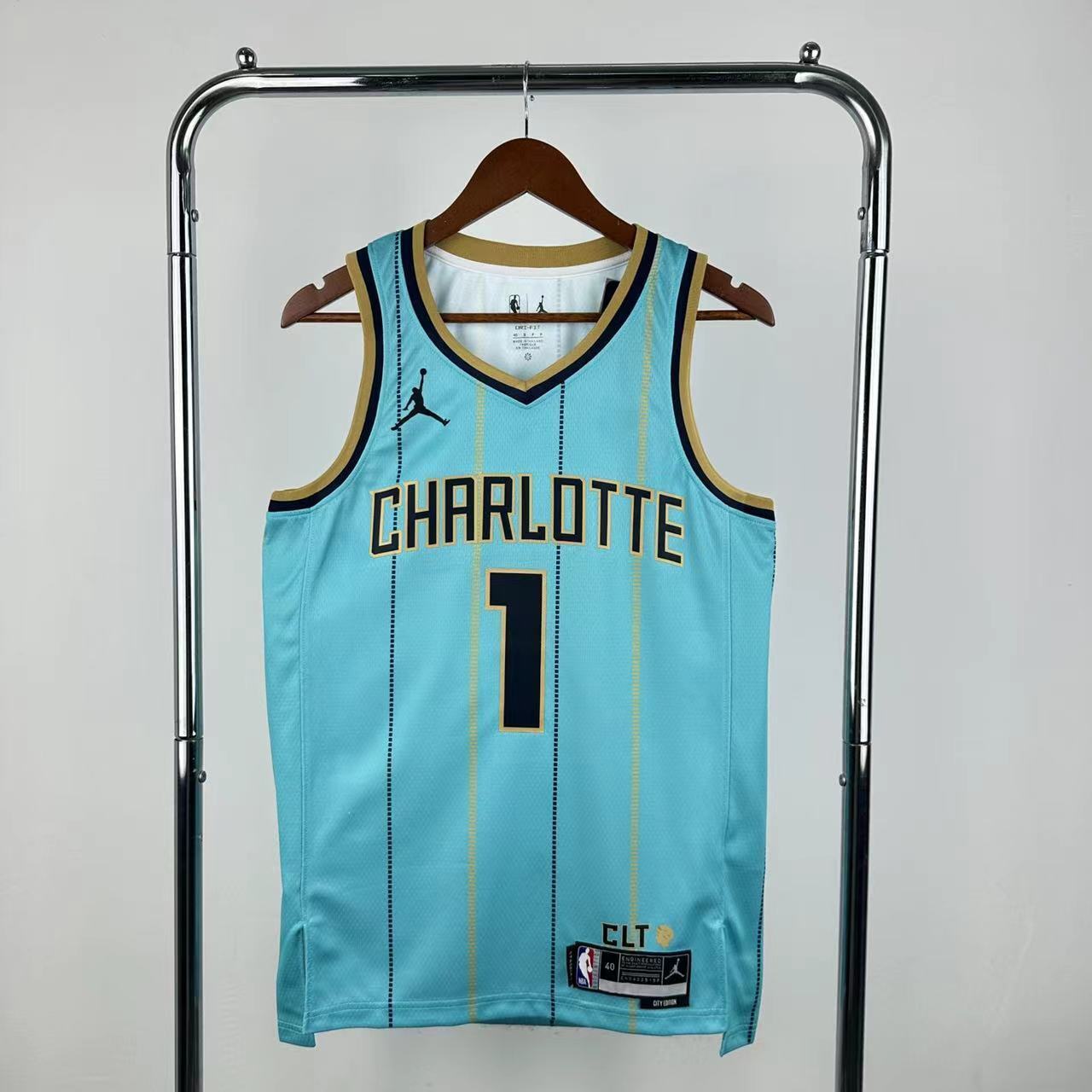 Charlotte Hornets Classic Edition