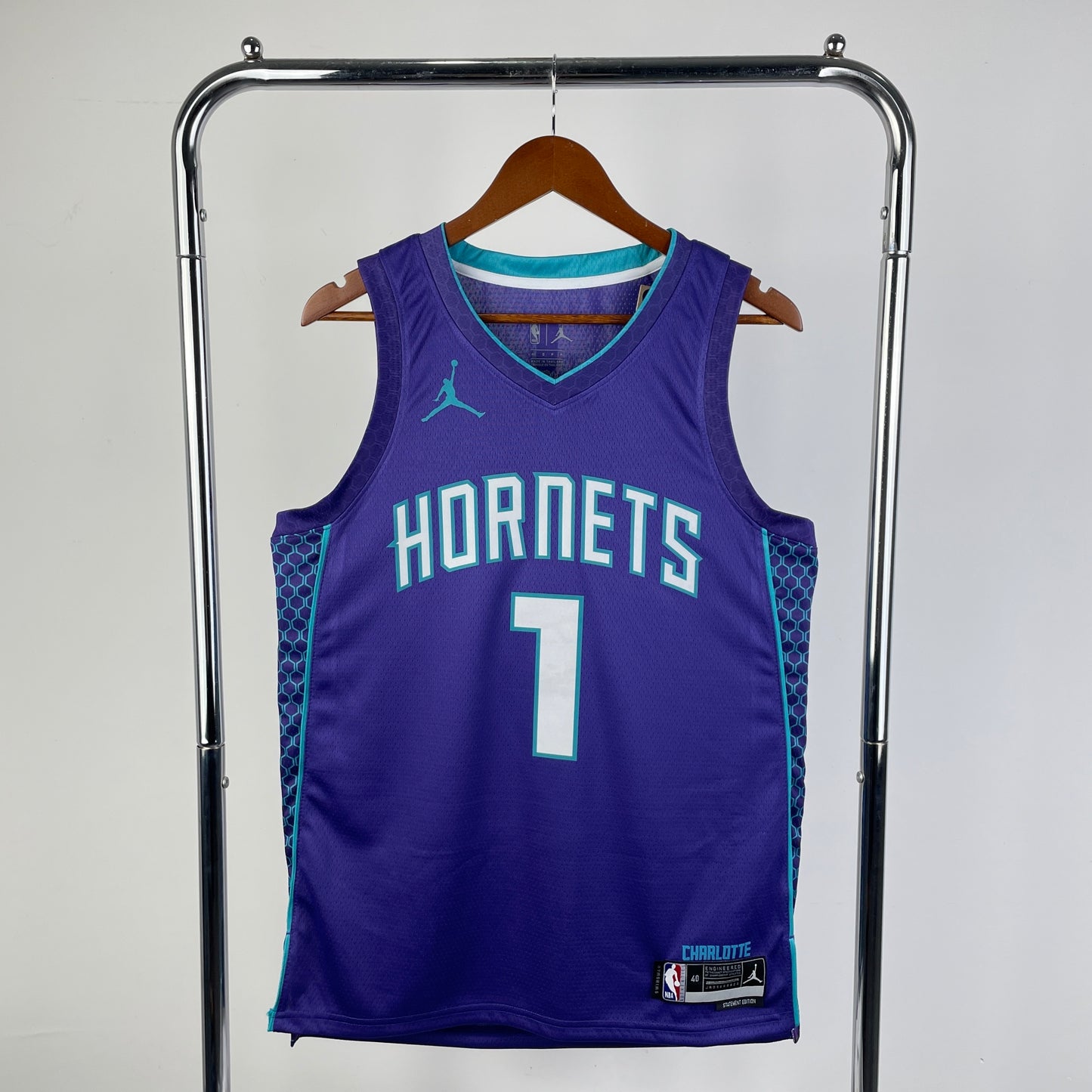 Charlotte Hornets Classic Edition