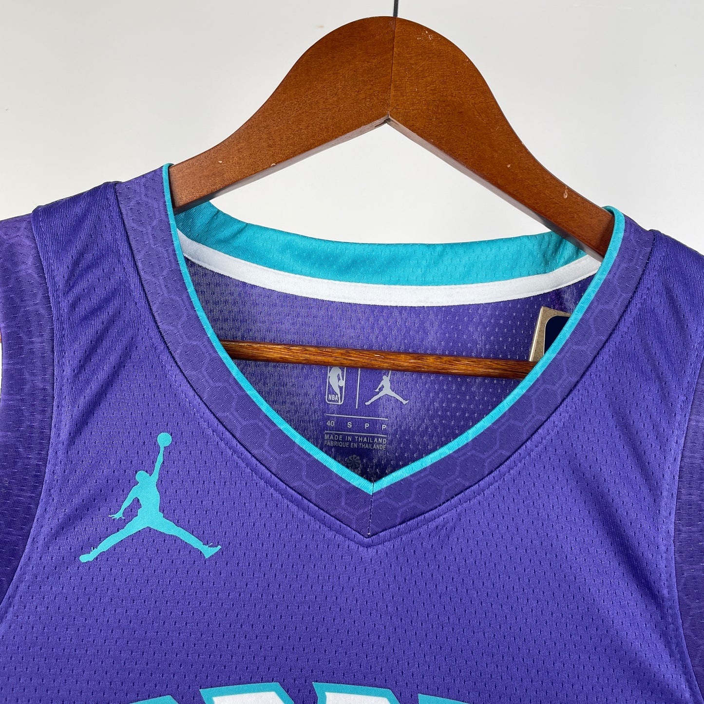 Charlotte Hornets Classic Edition