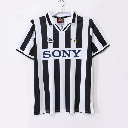 Juventus’ Home Jersey 1995/96 | Classic XI