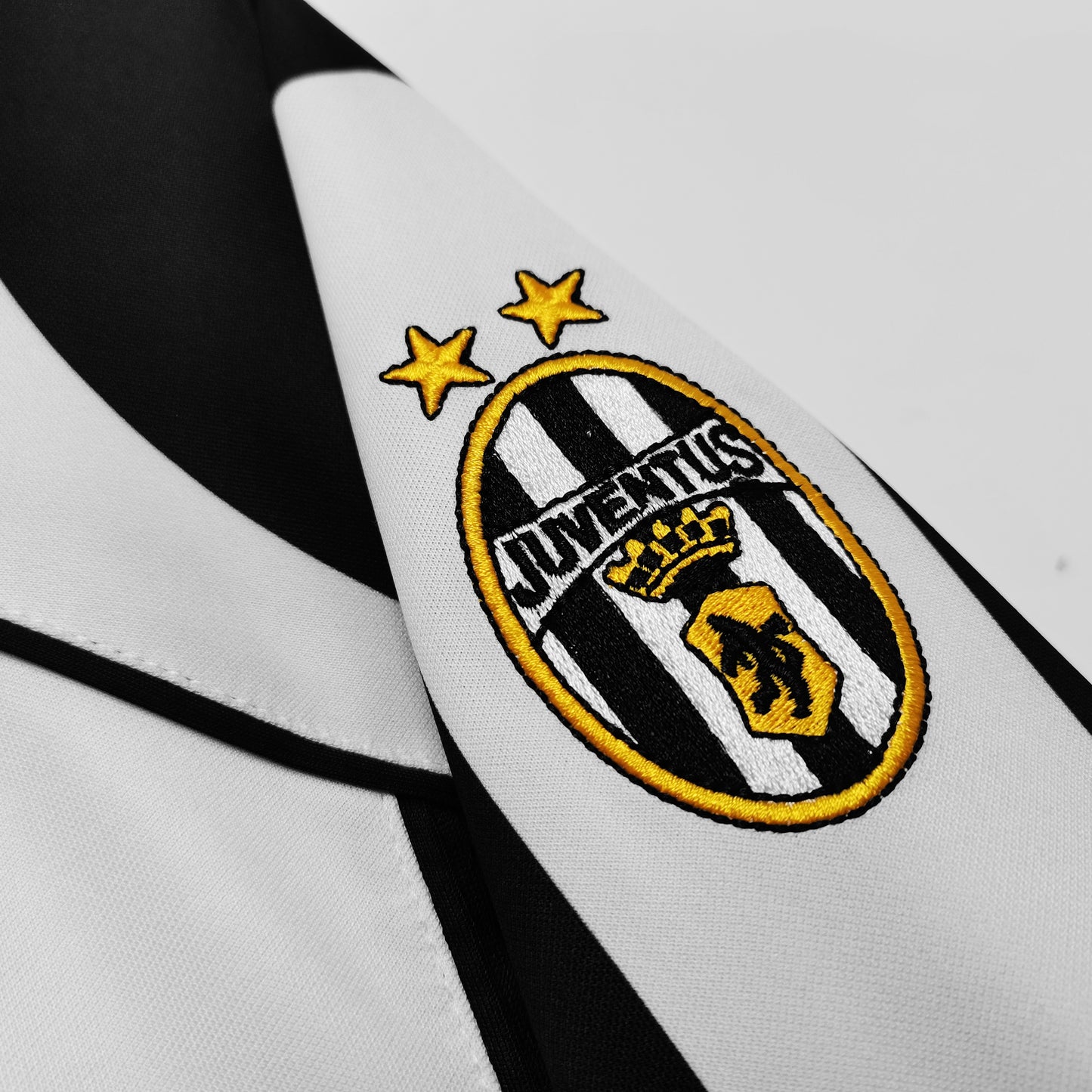 Juventus’ Home Jersey 1997/98 (long sleeves) | Classic XI